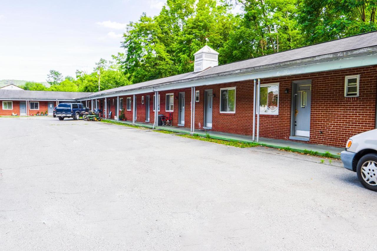 Patriot Inn Motel Beaver Wv, By Oyo ภายนอก รูปภาพ