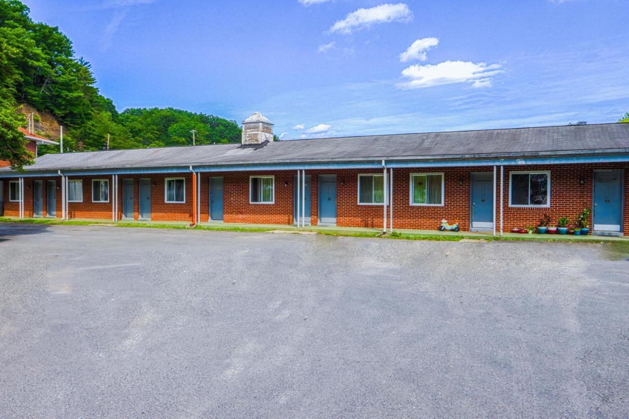 Patriot Inn Motel Beaver Wv, By Oyo ภายนอก รูปภาพ