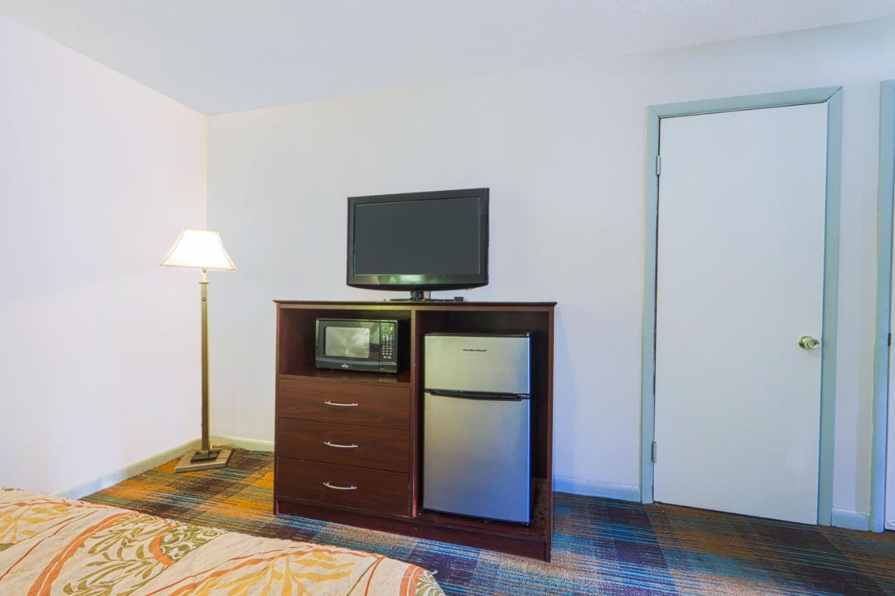 Patriot Inn Motel Beaver Wv, By Oyo ภายนอก รูปภาพ