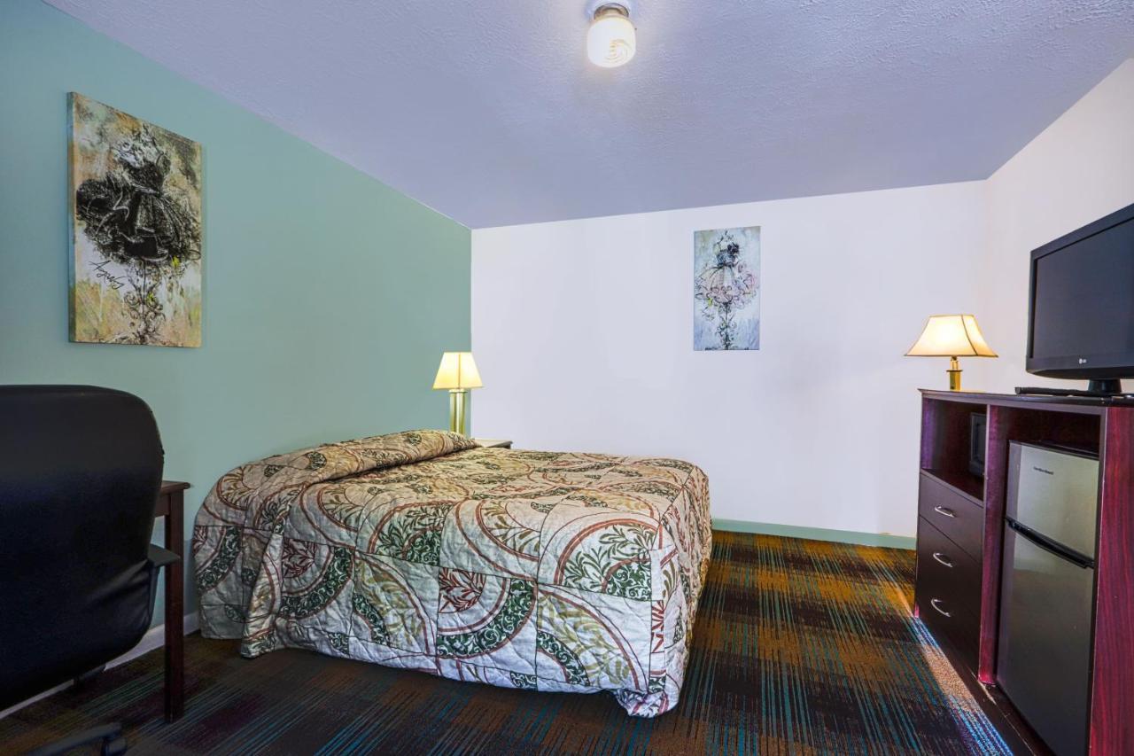 Patriot Inn Motel Beaver Wv, By Oyo ภายนอก รูปภาพ