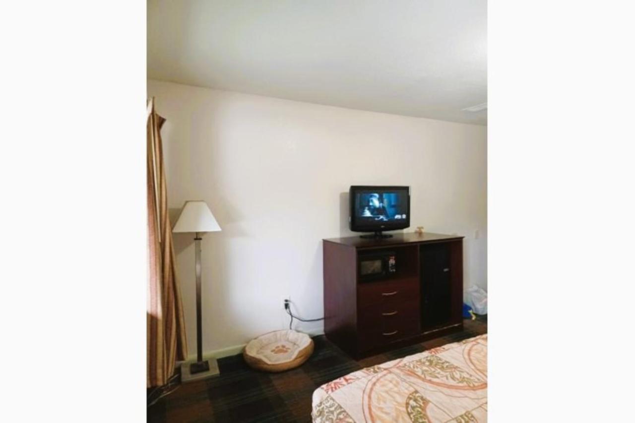 Patriot Inn Motel Beaver Wv, By Oyo ภายนอก รูปภาพ